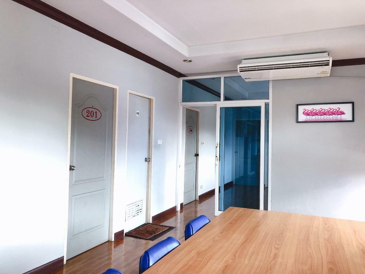 24 Hostel Donmuang Бангкок Экстерьер фото